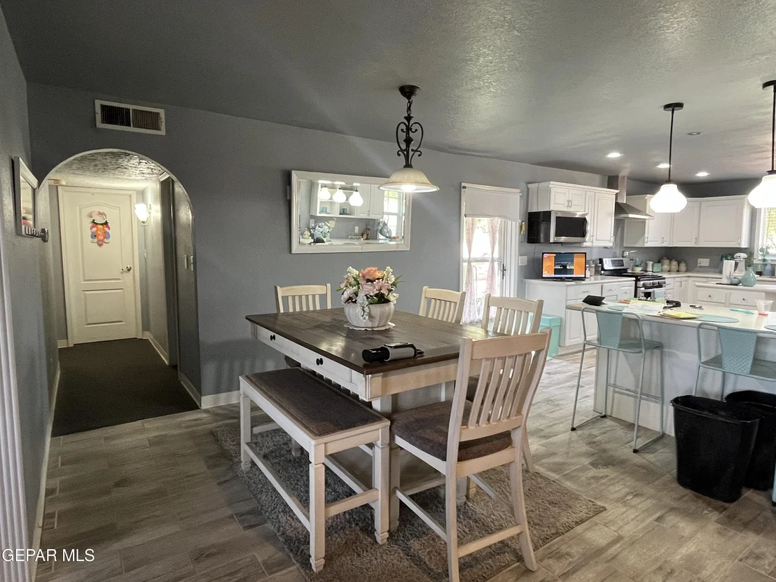 Photo of 121 Green Desert Circle