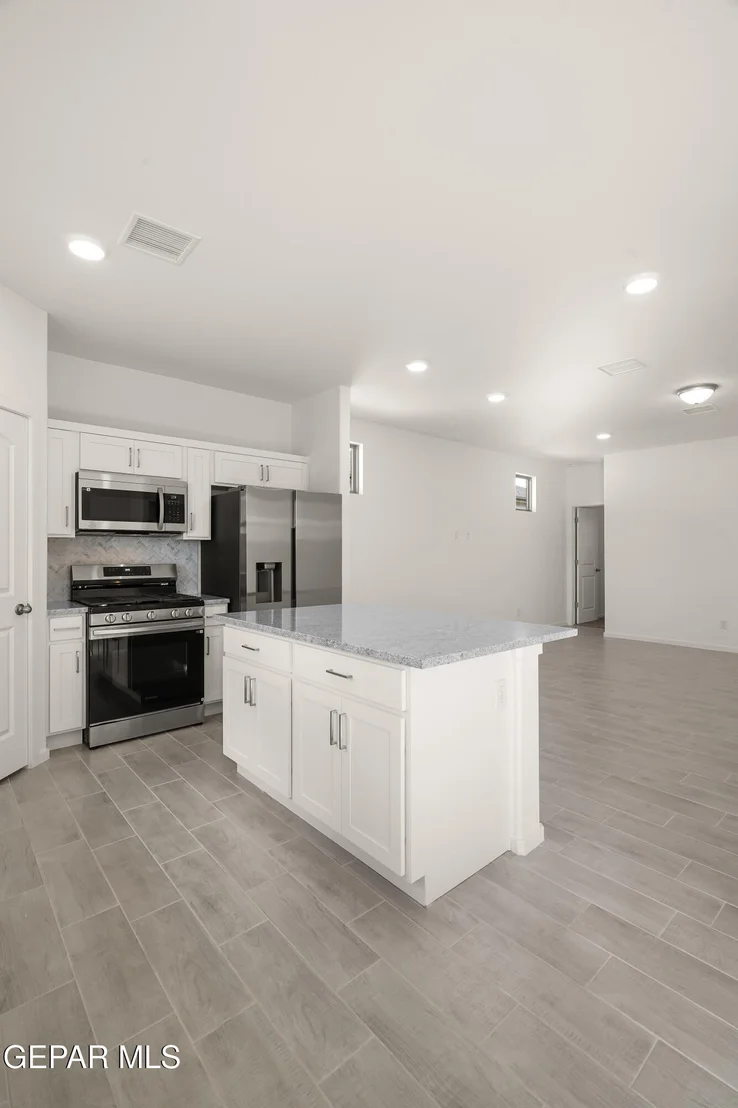 Photo of 13841 Summer Wave Avenue