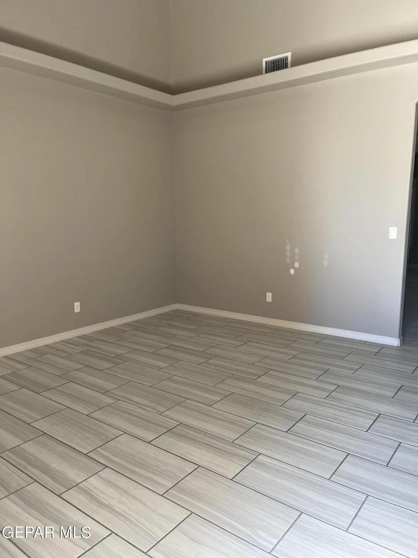 Photo of 7805 Enchanted Trail Drive
