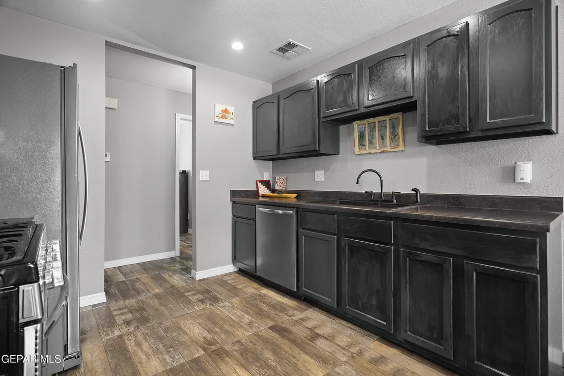Photo of 693 DESERT SAGE Drive