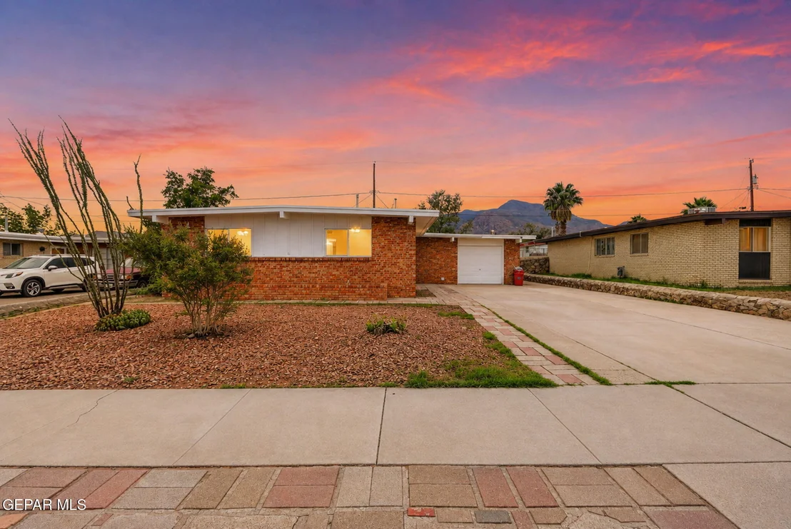Photo of 10053 IMPERIAL Street