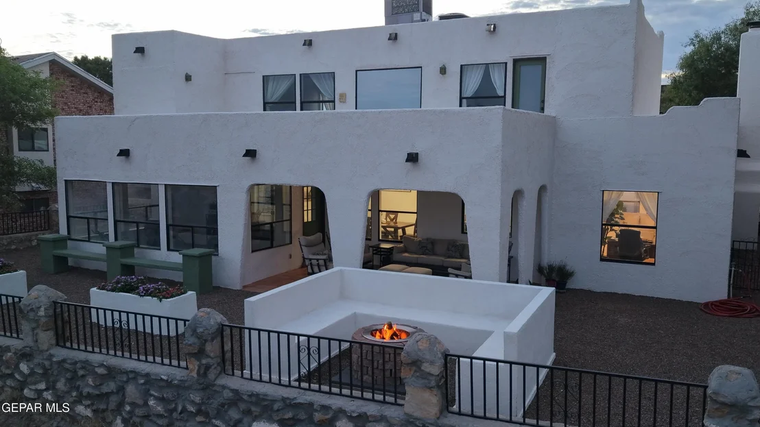 Photo of 656 MOONDALE Drive