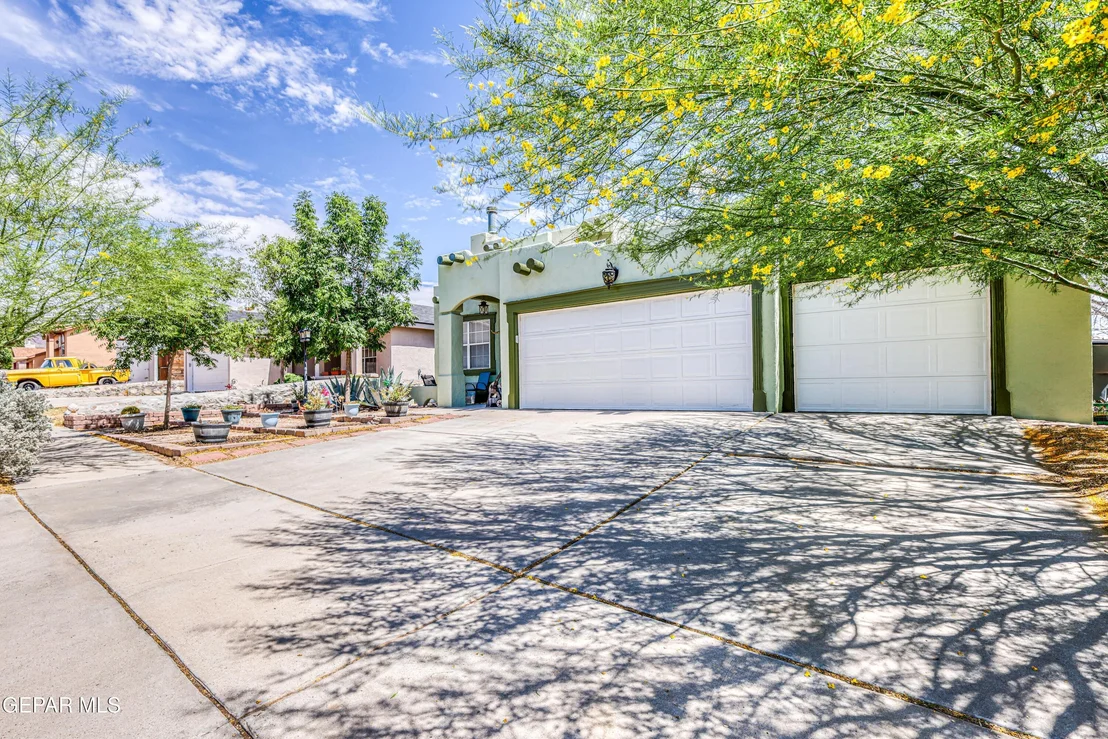 Photo of 7108 CANYON RUN Drive
