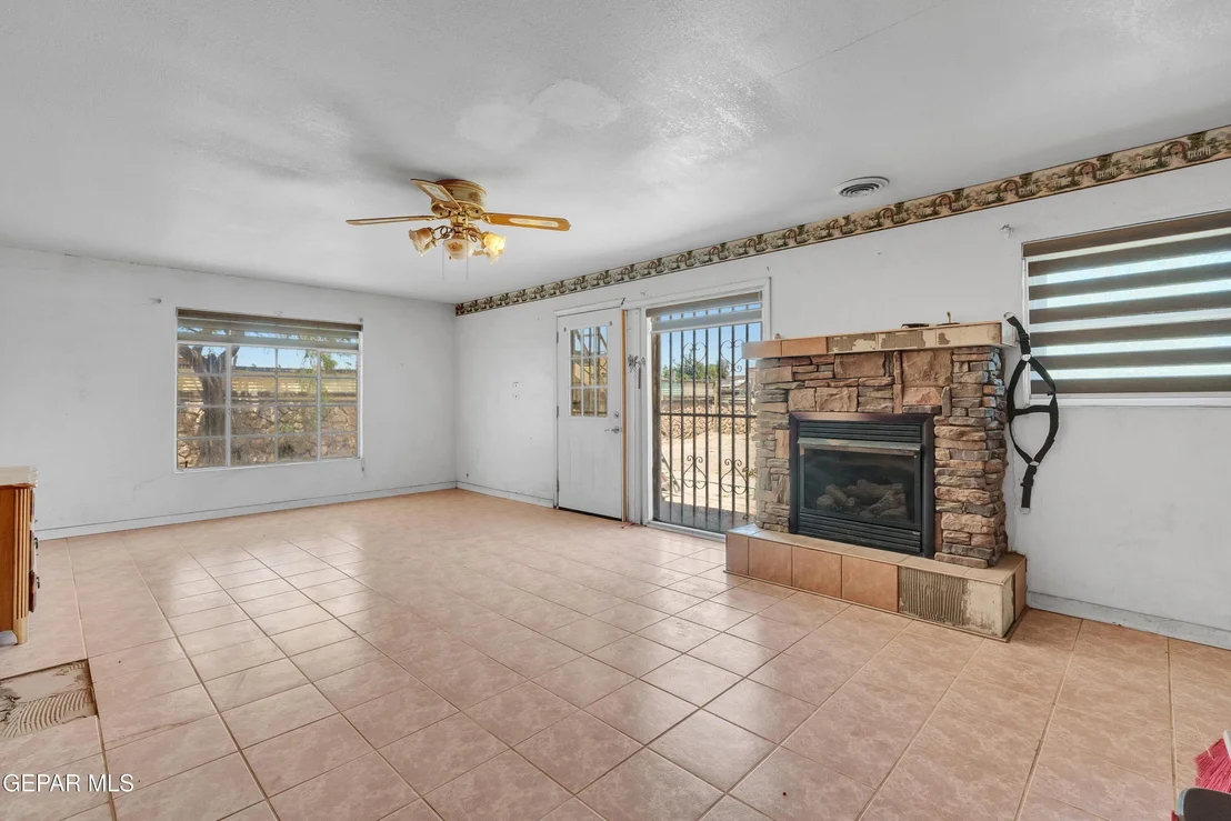 Photo of 5013 Flower Drive