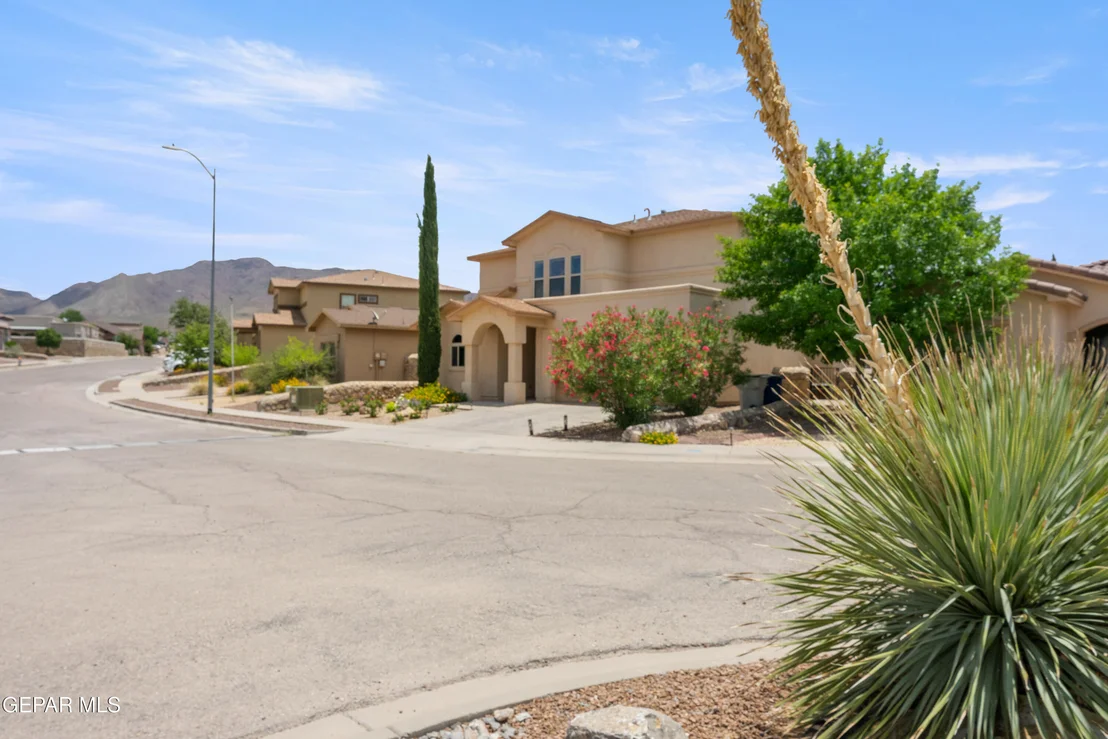 Photo of 7250 LONGSPUR Drive