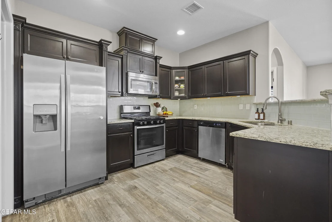 Photo of 7257 LONG MEADOW Drive