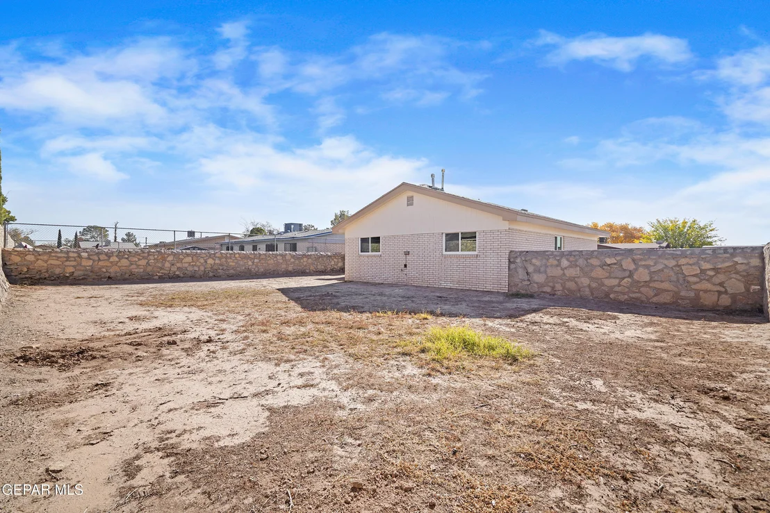 Photo of 219 CARIBE Circle