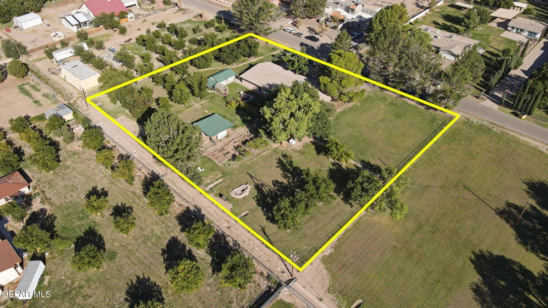 Photo of 136 LAURA GALE Drive
