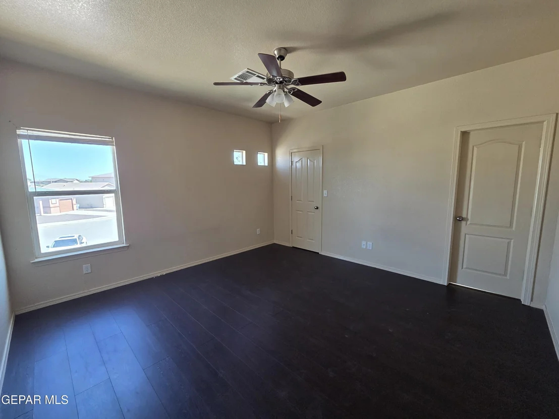 Photo of 10400 SILVERCLOUD Drive