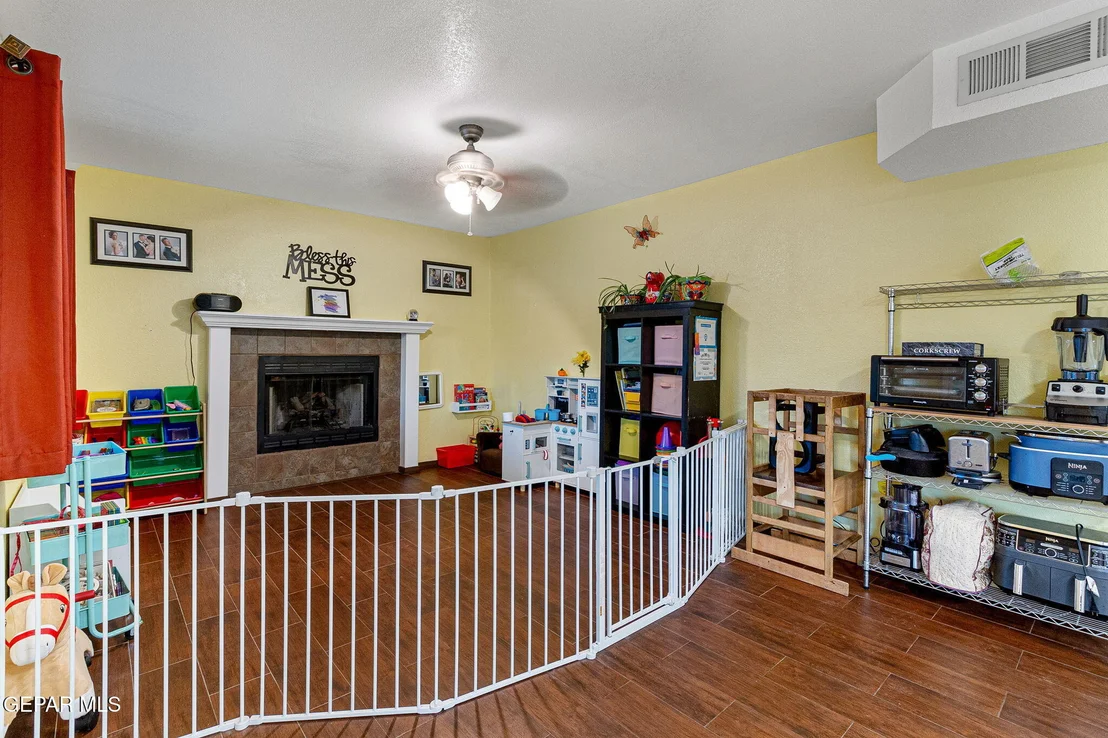 Photo of 550 OLMECA Drive