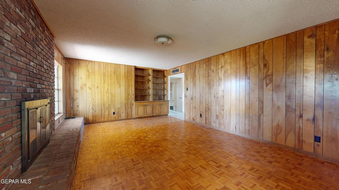 Photo of 720 SOMERSET Drive