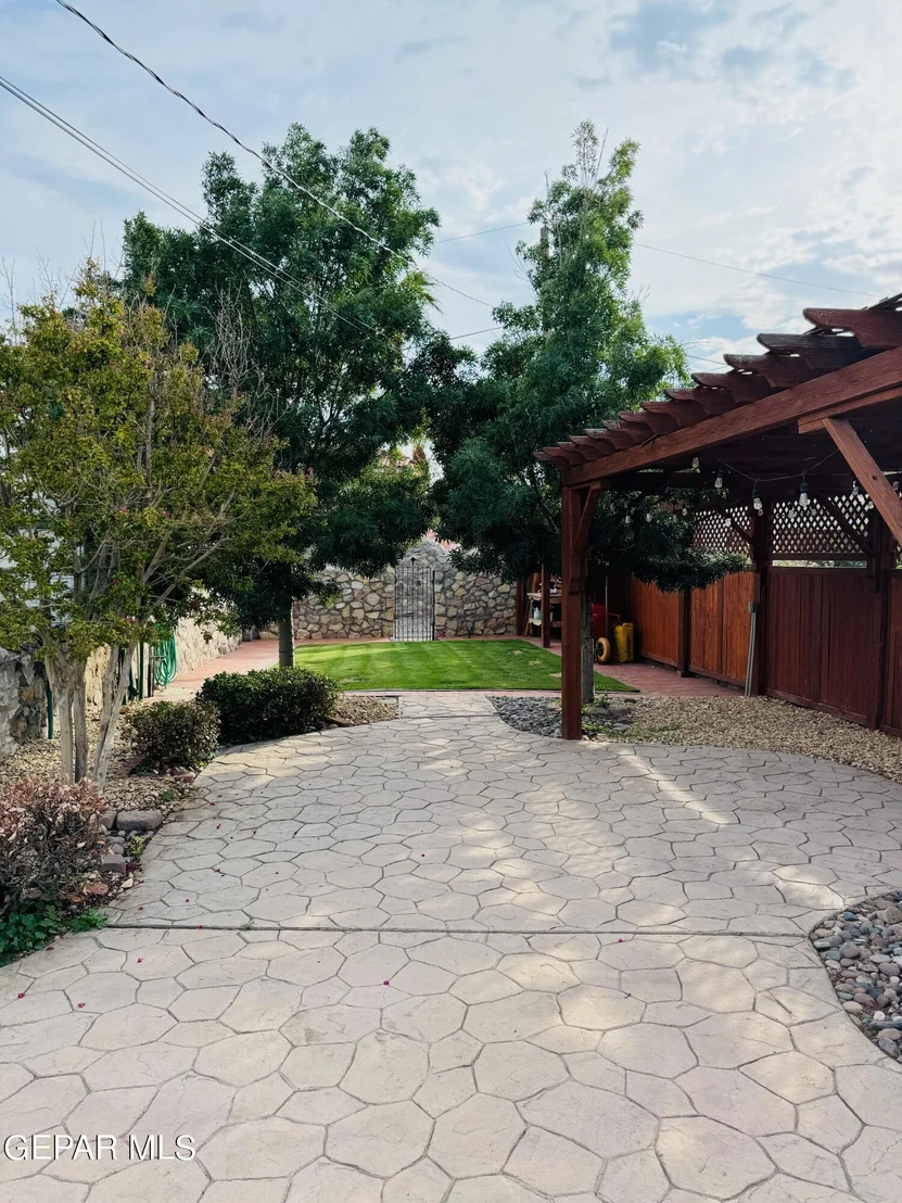 Photo of 4785 CUMBERLAND Circle