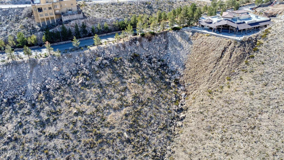 Photo of 40 SIERRA CREST Drive