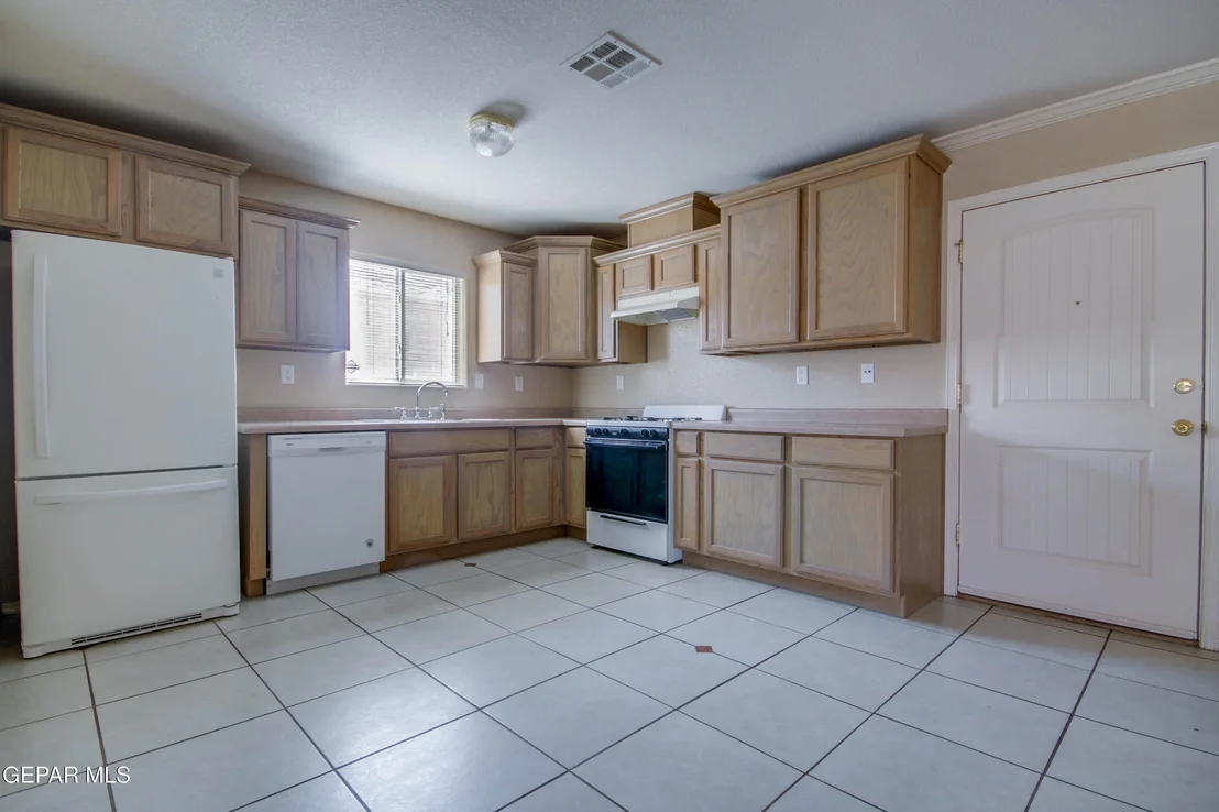 Photo of 14353 SPANISH POINT Drive