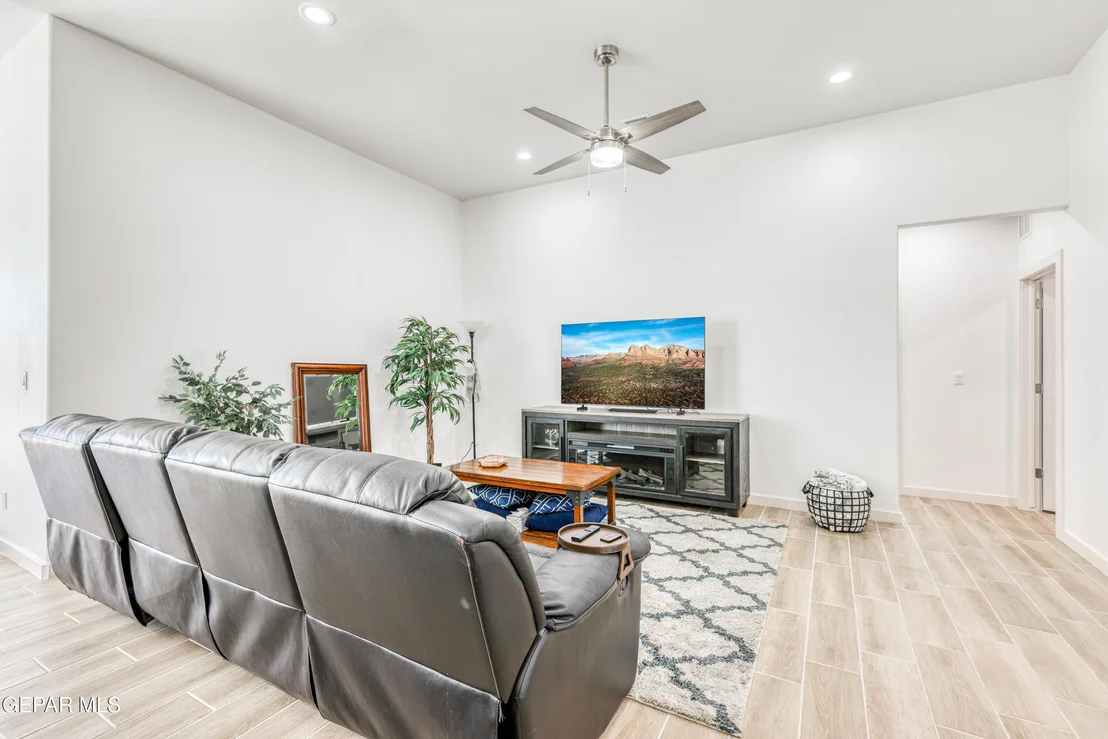 Photo of 7409 Enchanted Point Drive