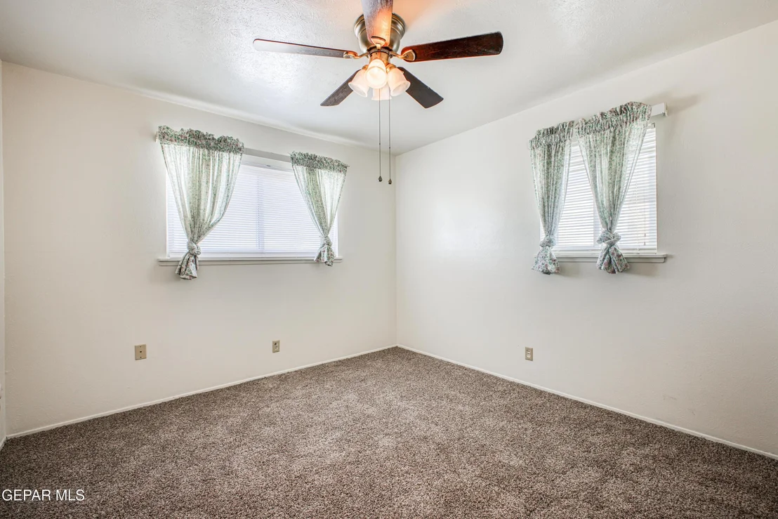 Photo of 5800 NIKE Lane