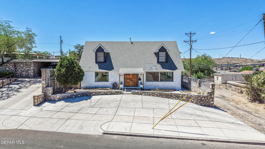 Photo of 704 MCKELLIGON Drive