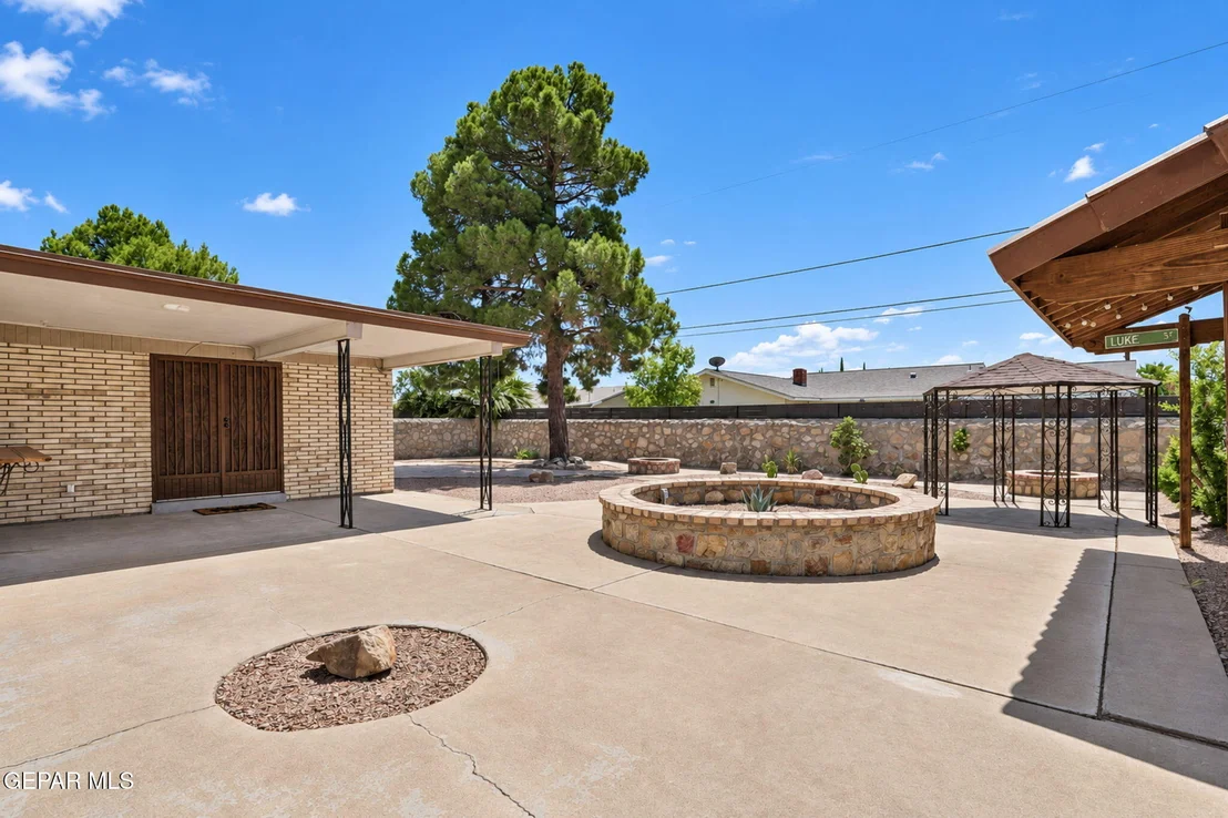 Photo of 8808 SHAVER Drive