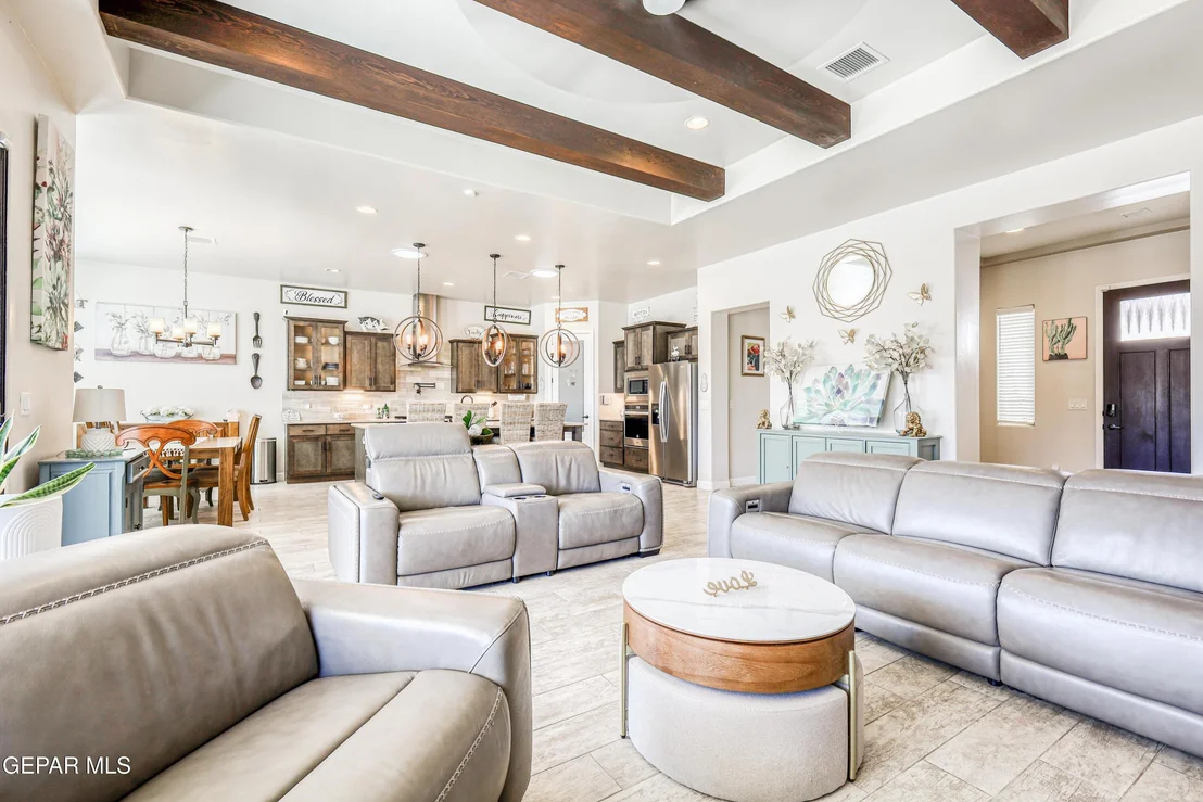Photo of 5892 VALLE SONAR Avenue