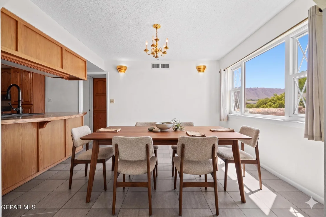 Photo of 805 MARIMBA Drive