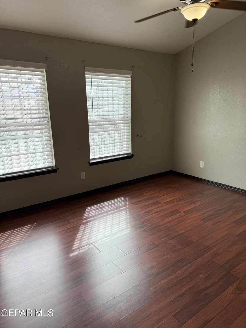 Photo of 3025 OAK TOWER Place