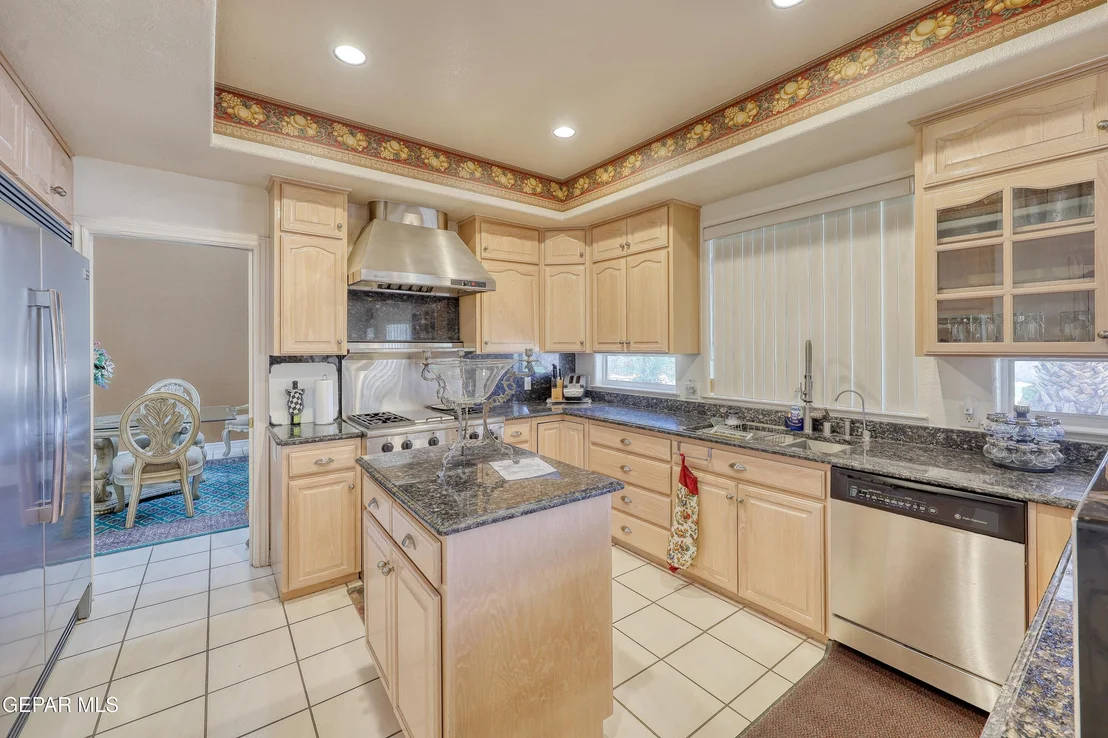 Photo of 1361 GATE Place