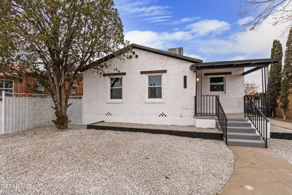 Photo of 3719 Jackson ave Avenue