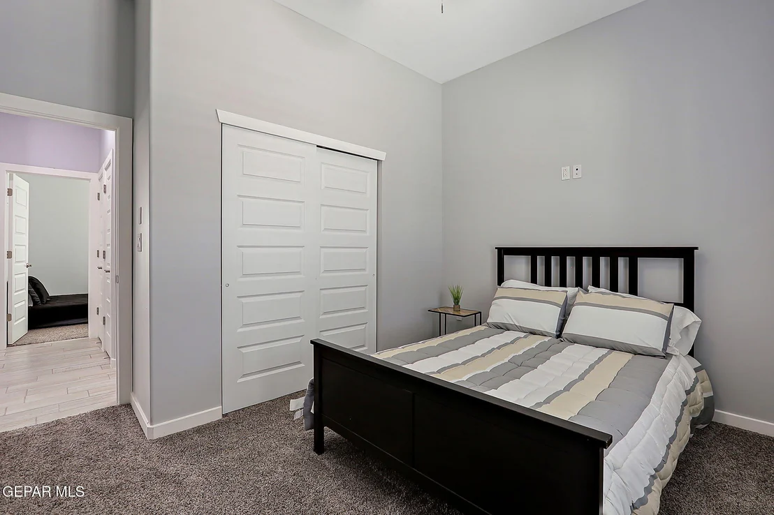 Photo of 13860 Summer View Avenue