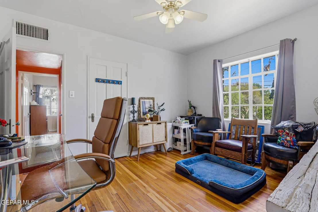 Photo of 700 E BALTIMORE Drive