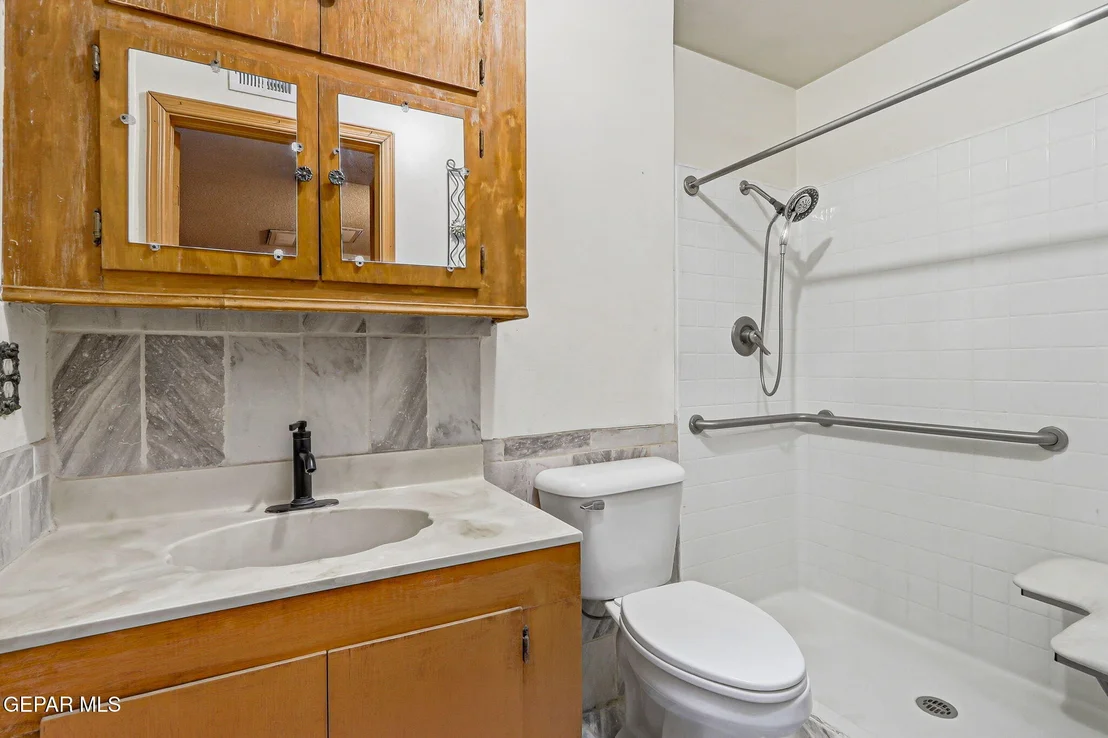 Photo of 762 DELHI Drive