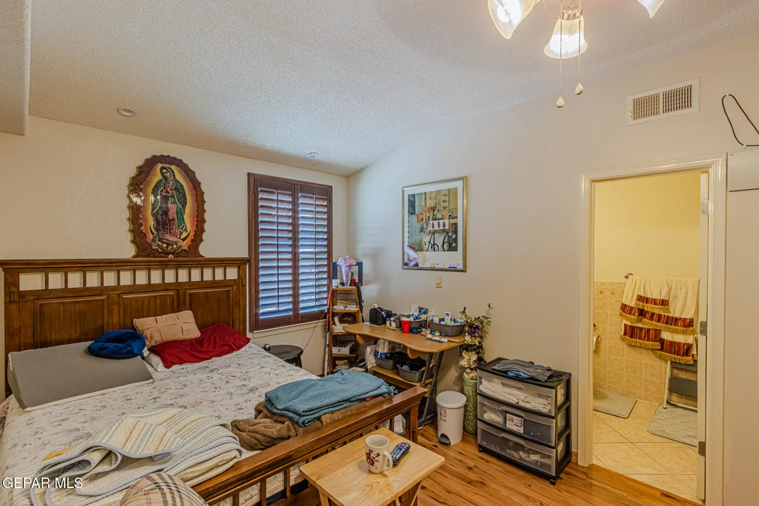 Photo of 528 FLANAGAN Place