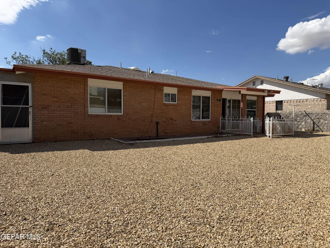 Photo of 1012 ONEIDA Drive
