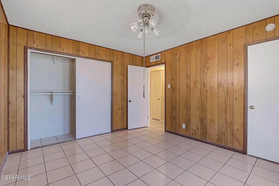 Photo of 1304 Honeysuckle Drive