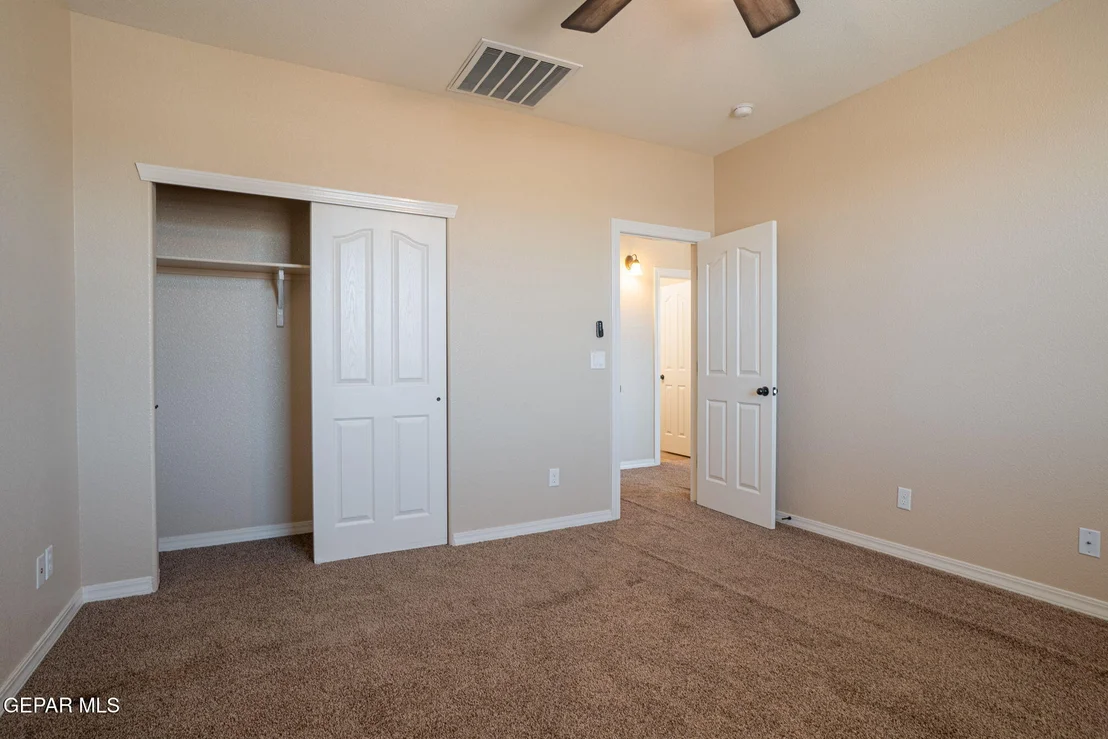 Photo of 3049 LOOKOUT POINT Drive