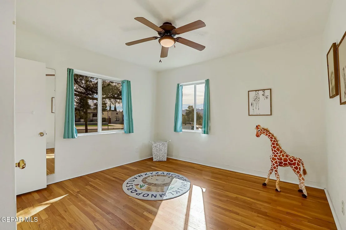 Photo of 601 E BALTIMORE Drive