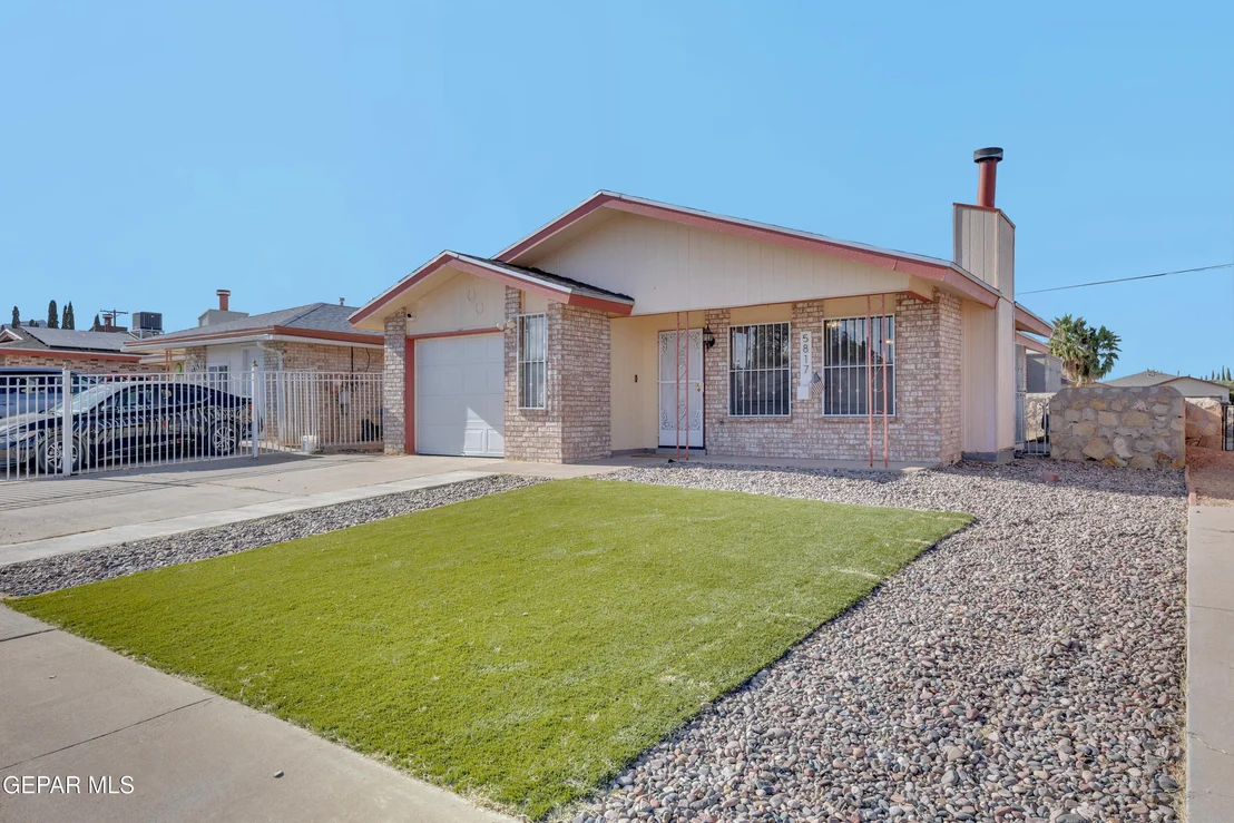 Photo of 5817 CHIPPENDALE Avenue