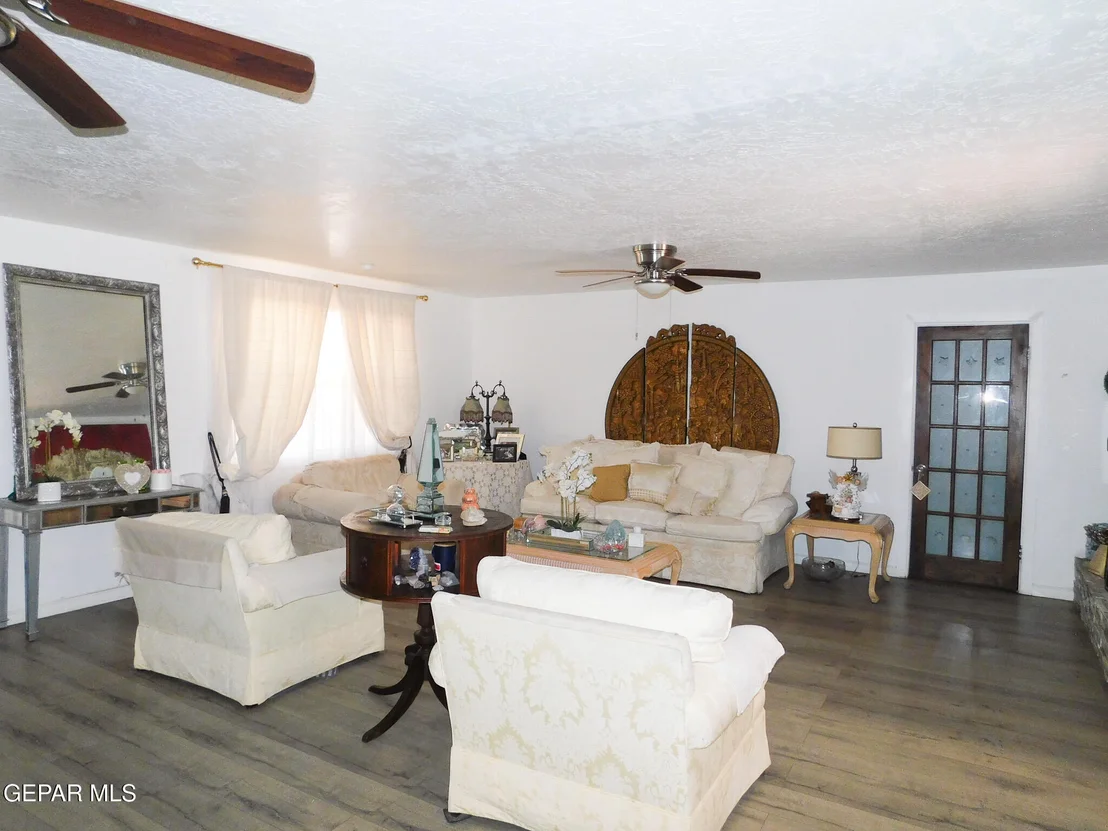 Photo of 624 DE LEON Drive