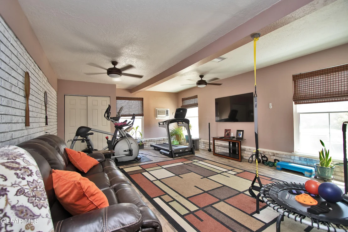 Photo of 516 QUERETARO Drive