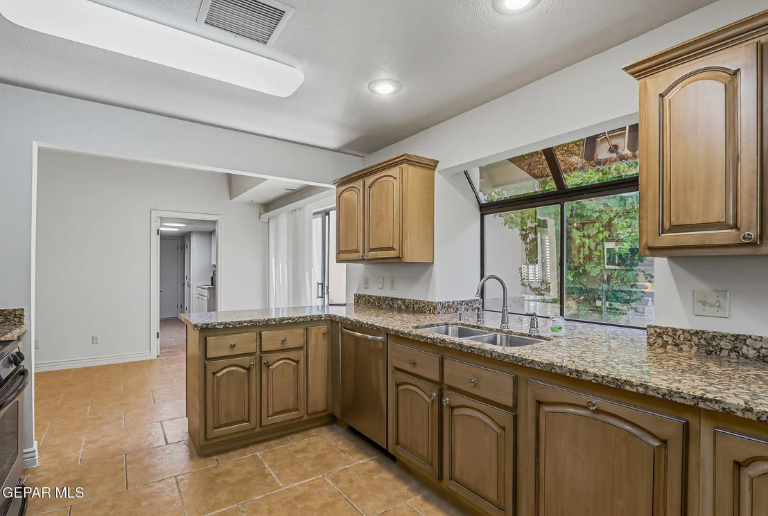 Photo of 1057 LOS JARDINES Circle