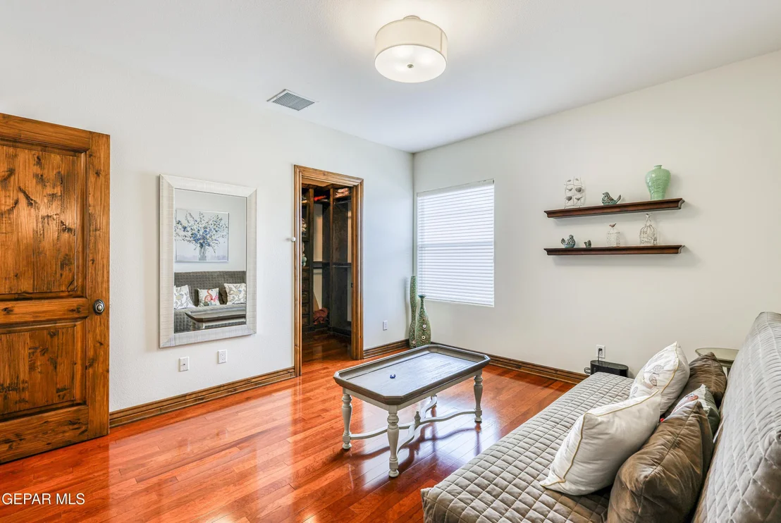 Photo of 6309 VIA SERENA Drive