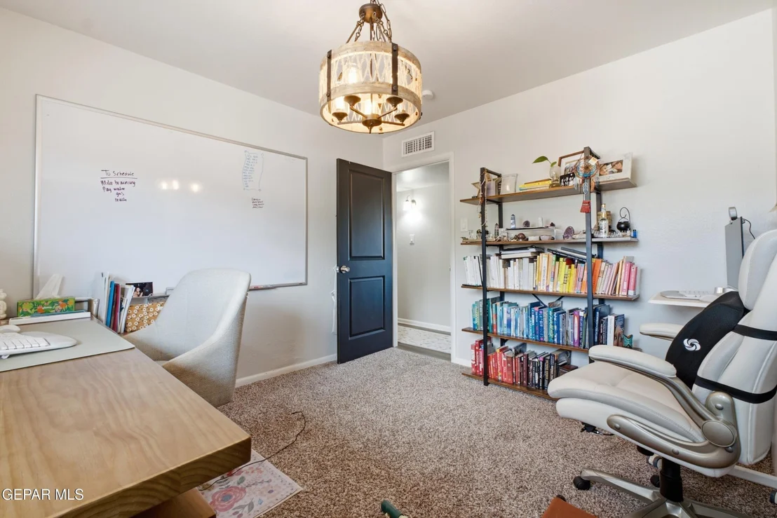 Photo of 224 VIKING Drive