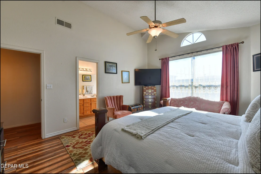 Photo of 260 WESTVALE Court