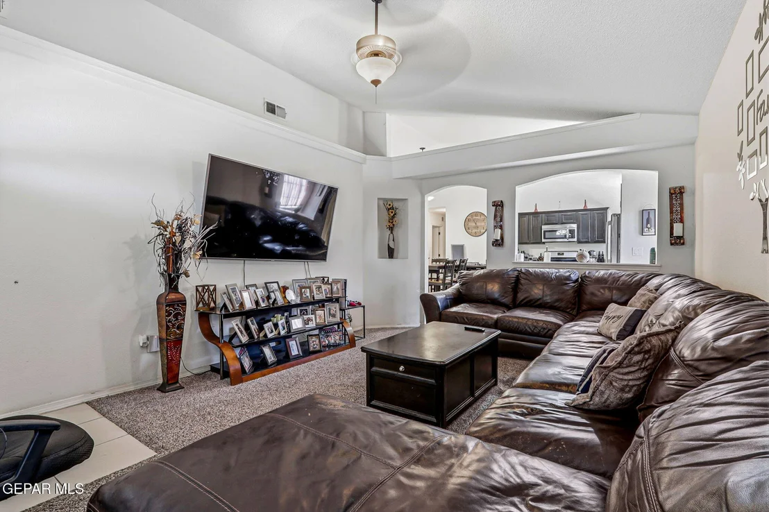 Photo of 616 VILLAS DEL VALLE Road