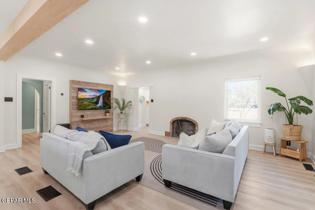 Photo of 300 ROSEMONT Drive