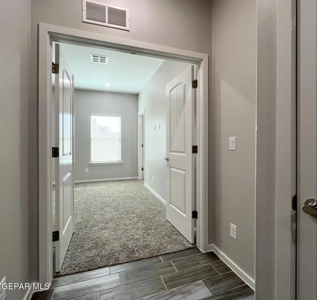 Photo of 7420 Norte Mesa Lane