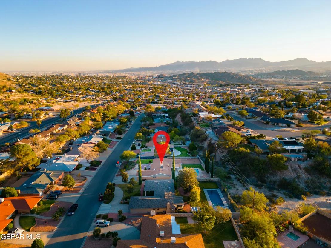 Photo of 4401 BUCKINGHAM Drive