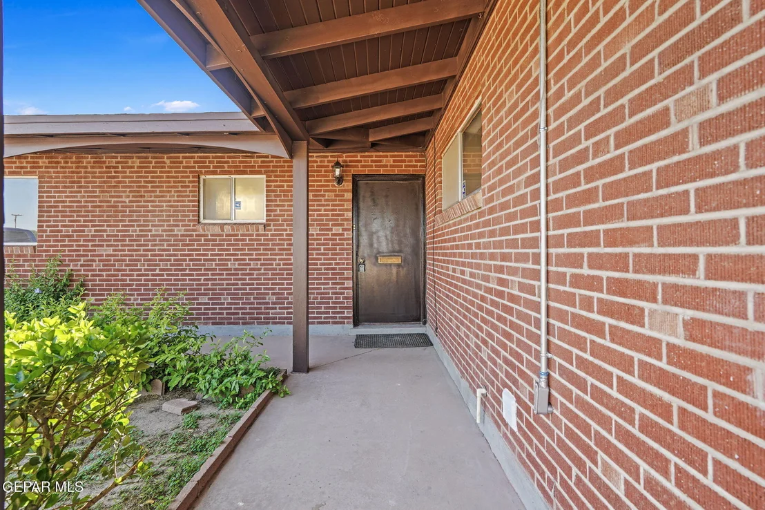 Photo of 468 BORRETT Street