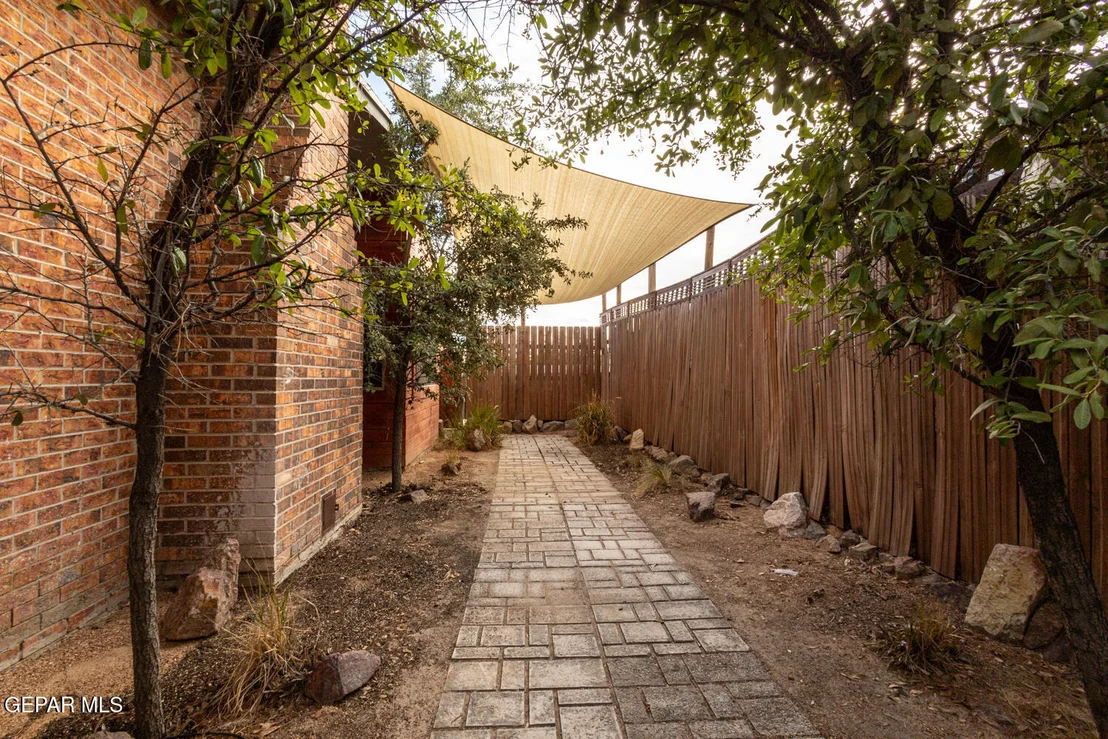 Photo of 336 RIO TINTO Drive