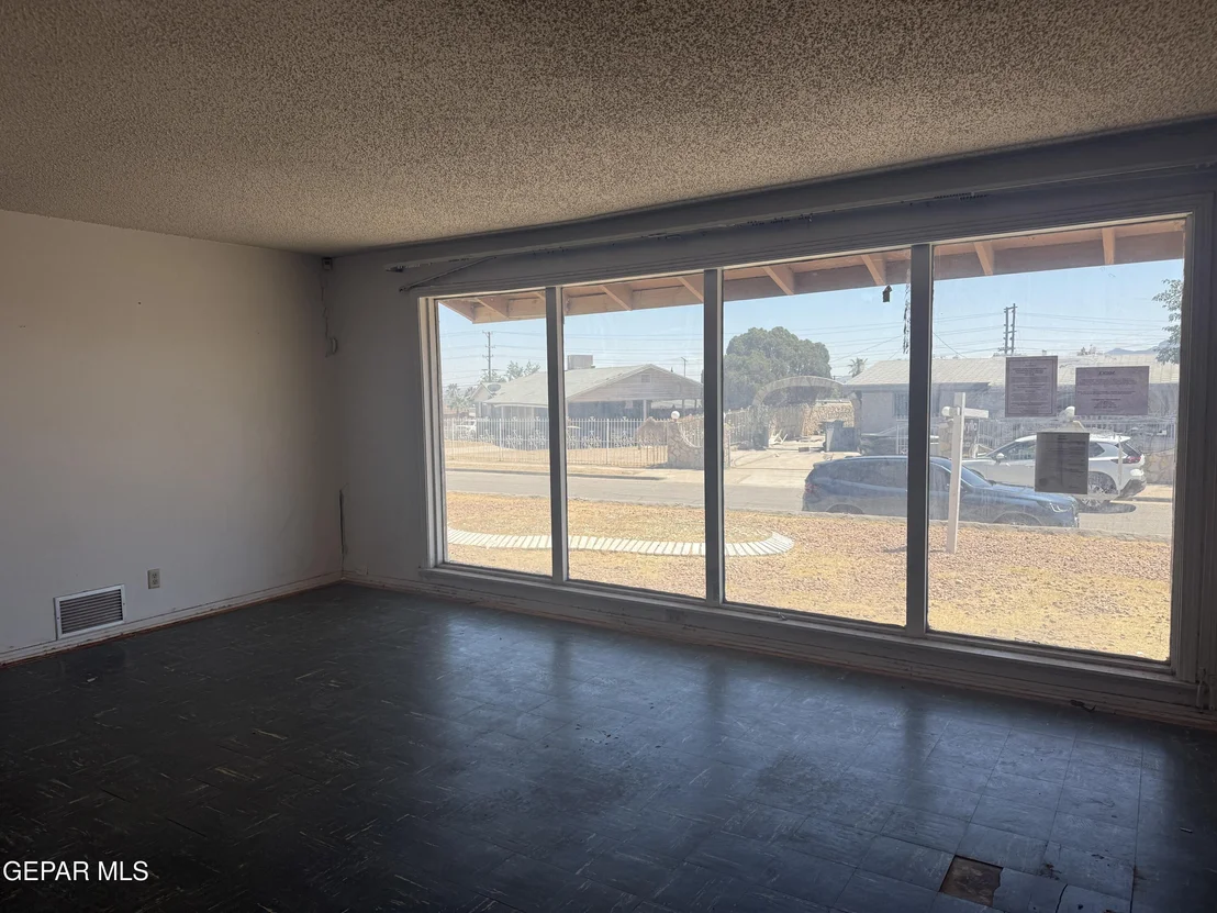 Photo of 5609 VENEZUELA Road
