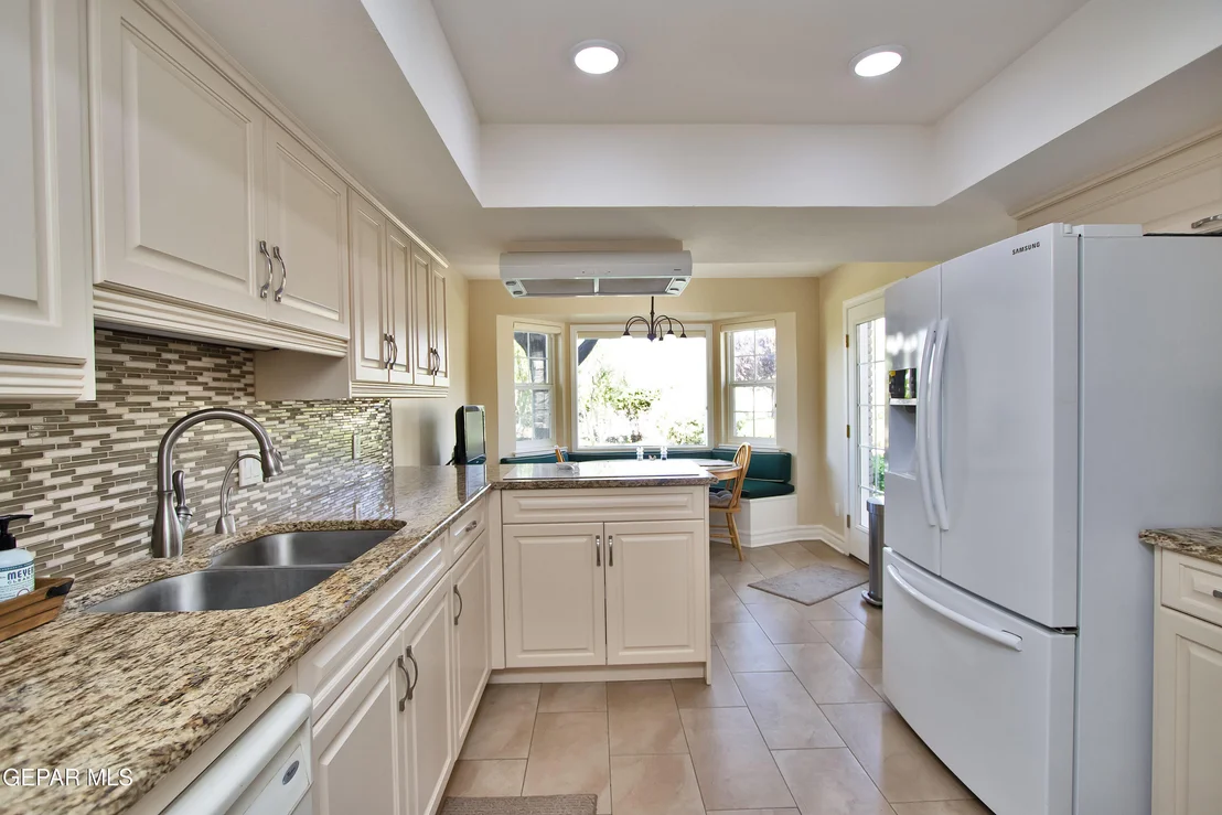 Photo of 517 Stonebluff Road